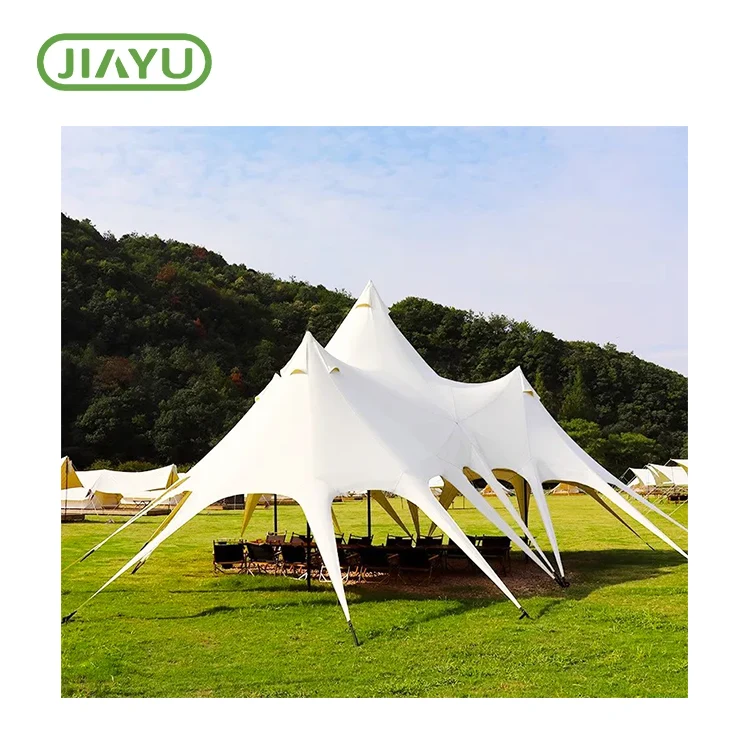 Tenda të mëdha të papërshkueshëm nga uji të diellit në natyrë